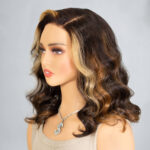 Short-body-Highlight-With-Skunk-Stripe-Wig-2.jpg