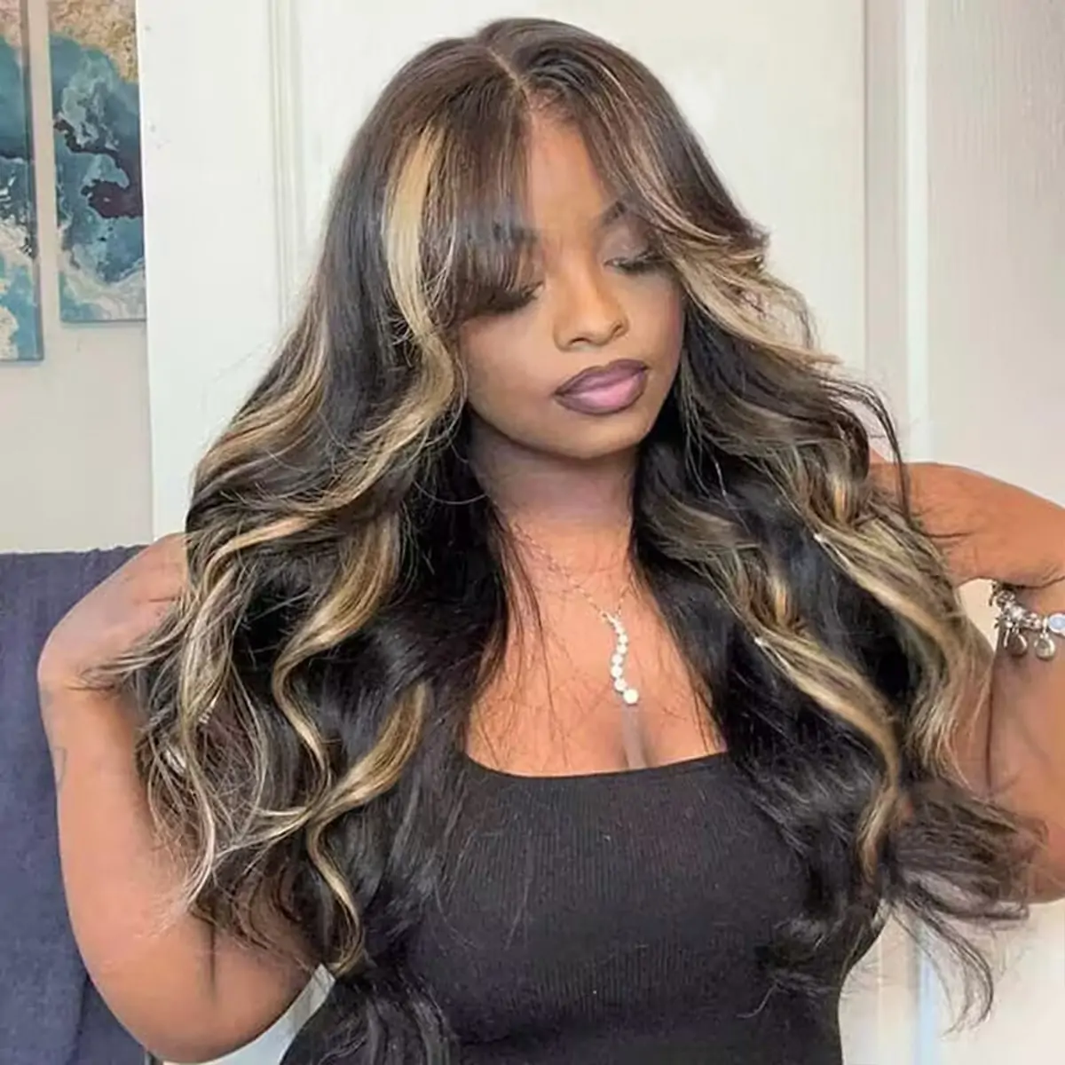 honey-blonde-highlight-curtain-bang-wig-1.webp