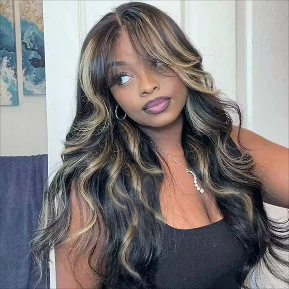 honey-blonde-highlight-curtain-bang-wig-3.webp