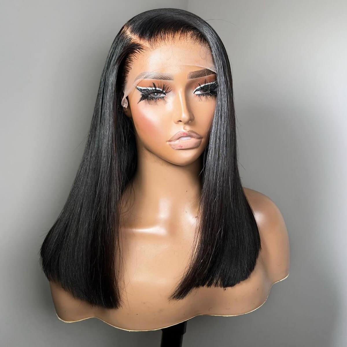 straight-blunt-cut-wig-1.jpg