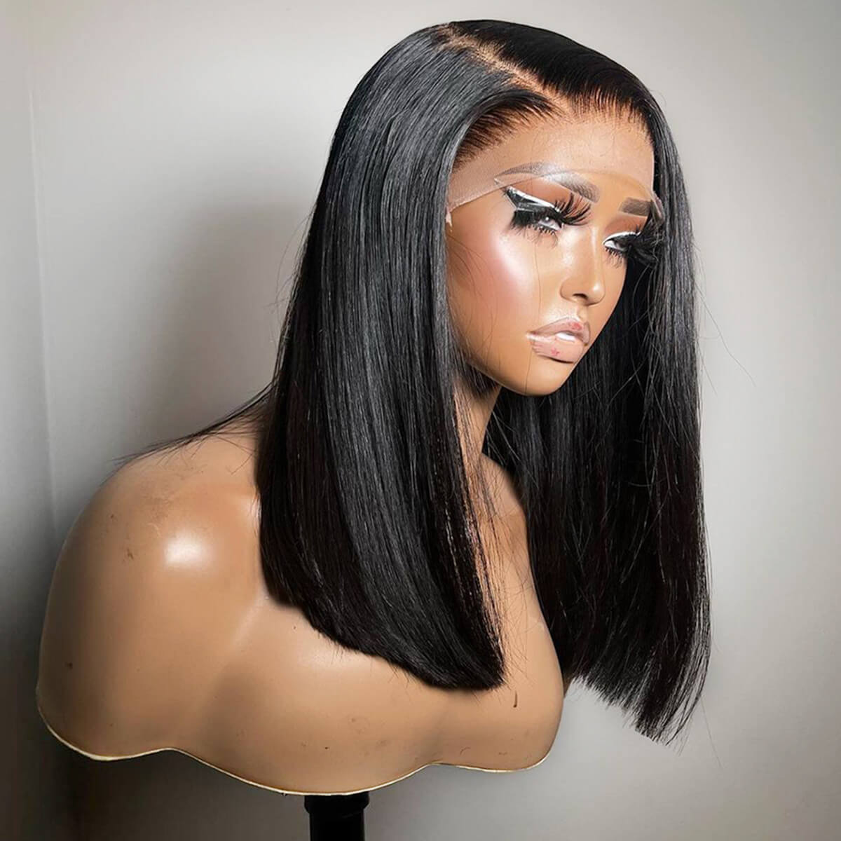 straight-blunt-cut-wig-3.jpg