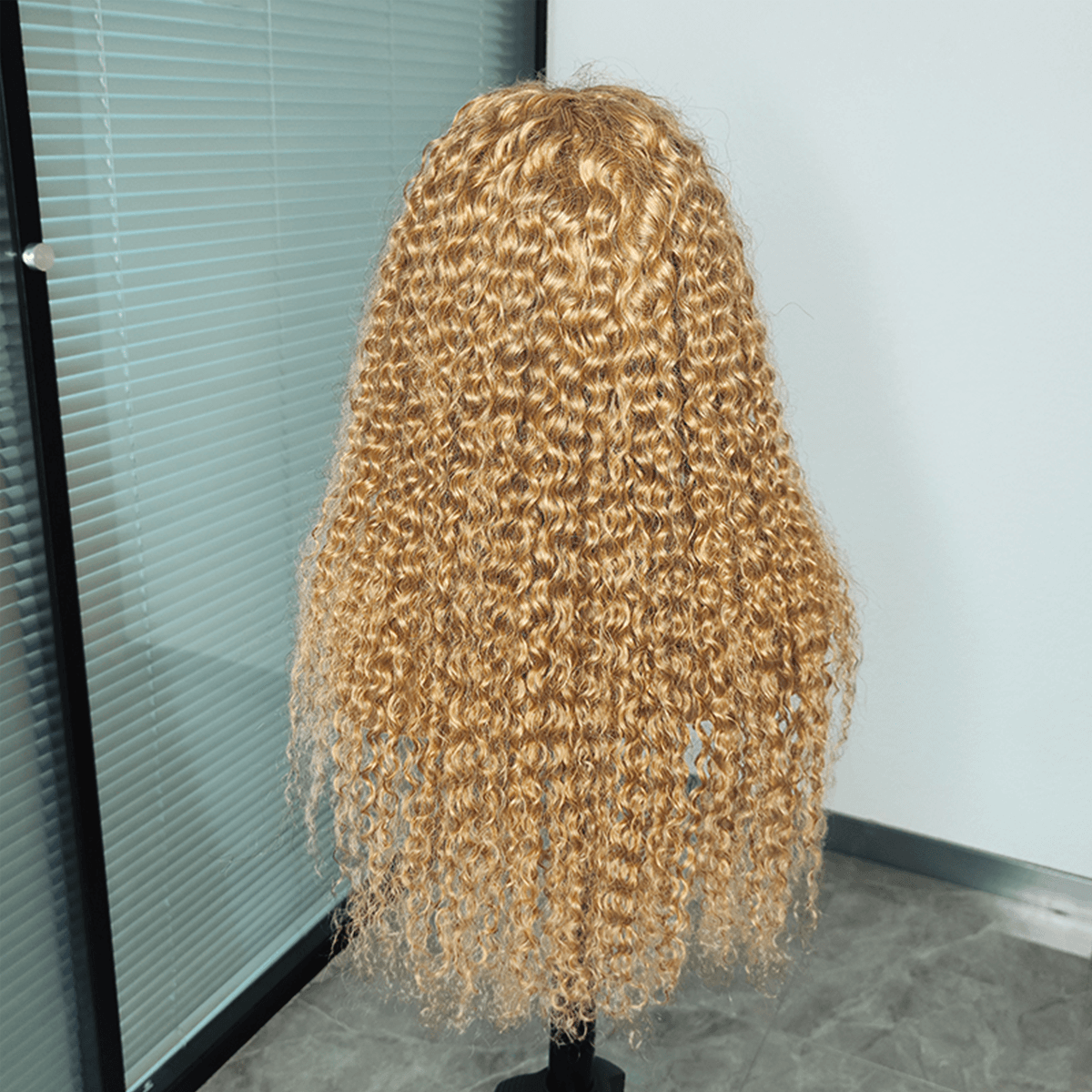 water-wave-honey-blonde-lace-wig-2-1.png